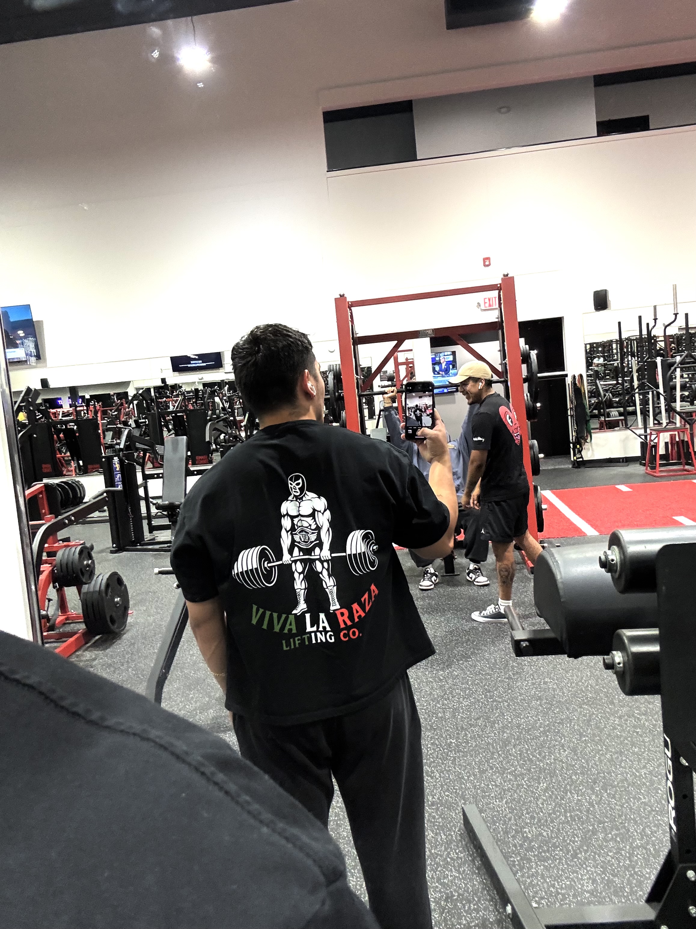 VLR familia repping VLR gear