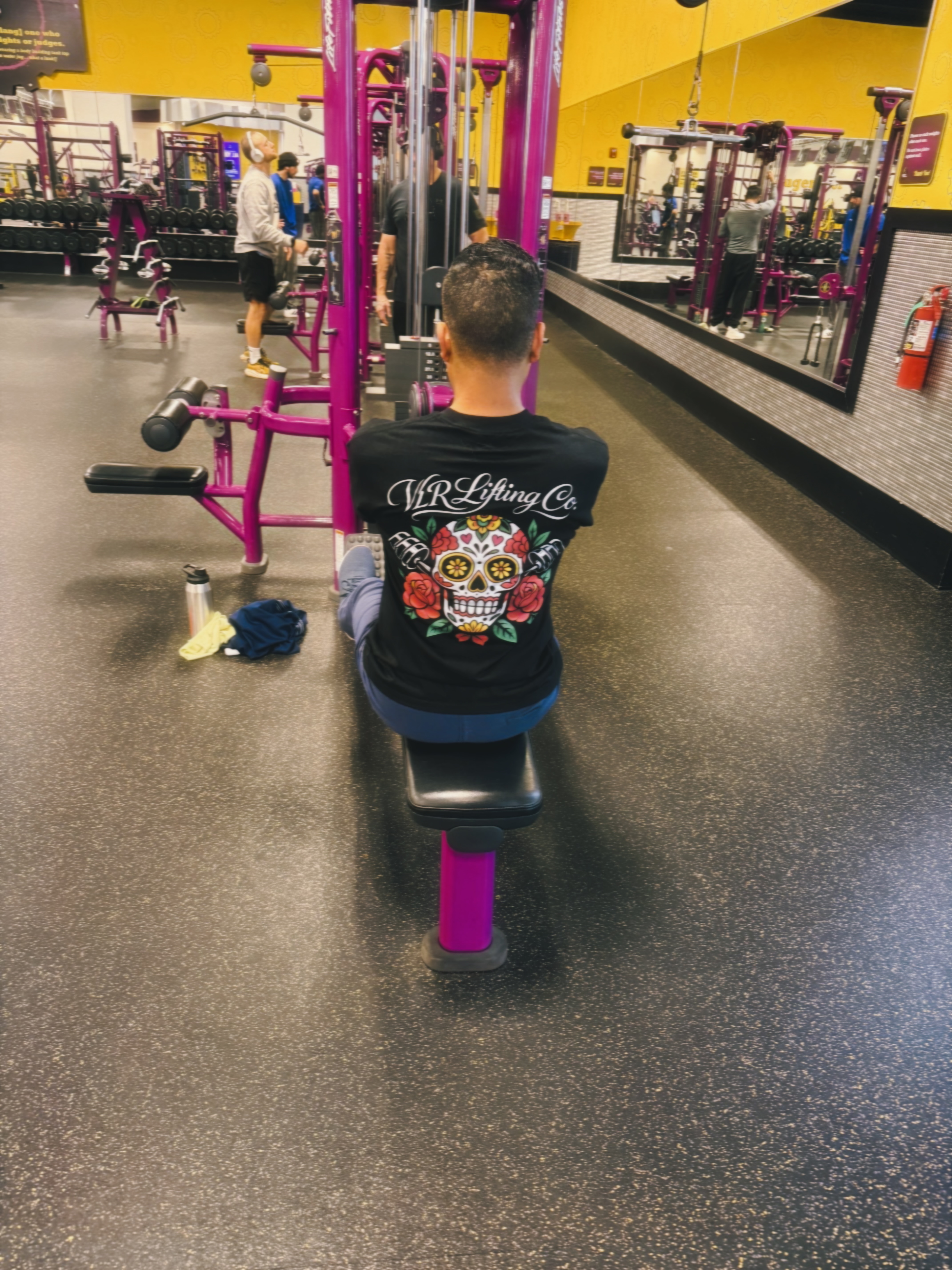 VLR familia repping VLR gear